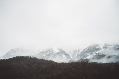 探秘大气层：震撼视频展示地理奇景